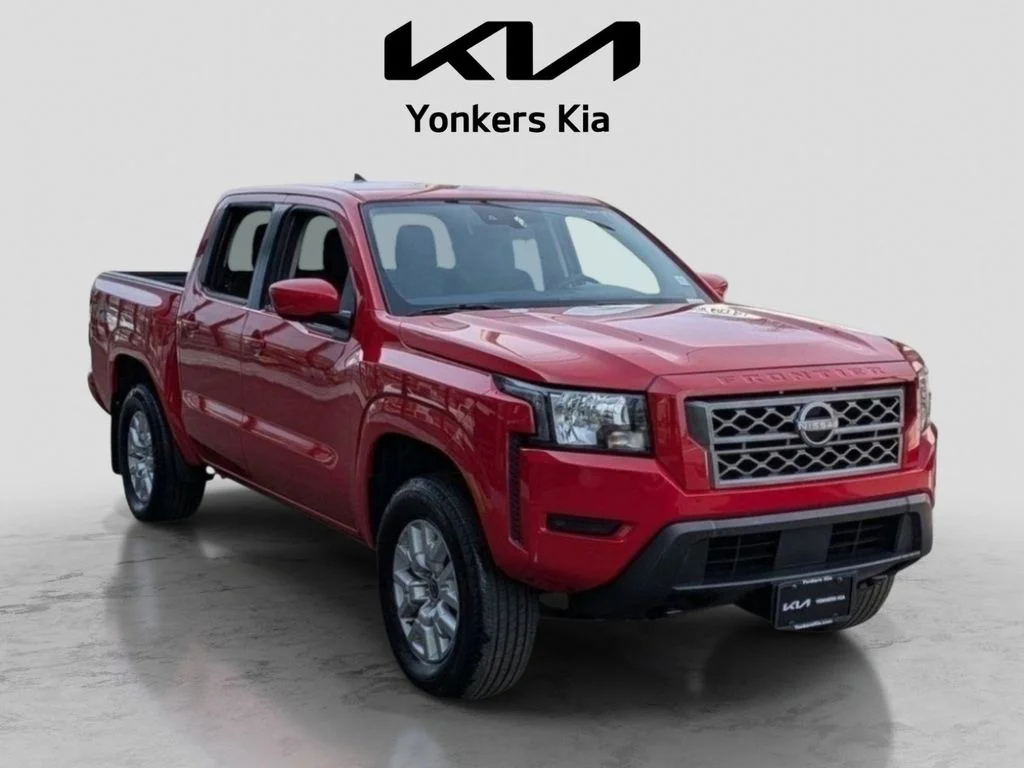 Used 2023 Red Nissan SV image 4