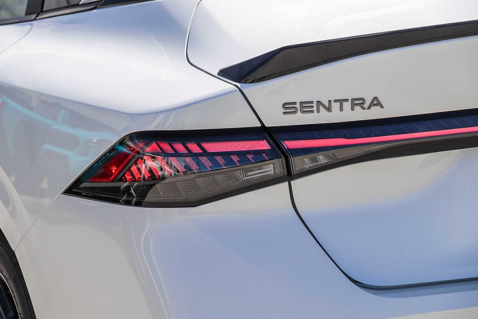 2027 Nissan Sentra SR - Photo 9