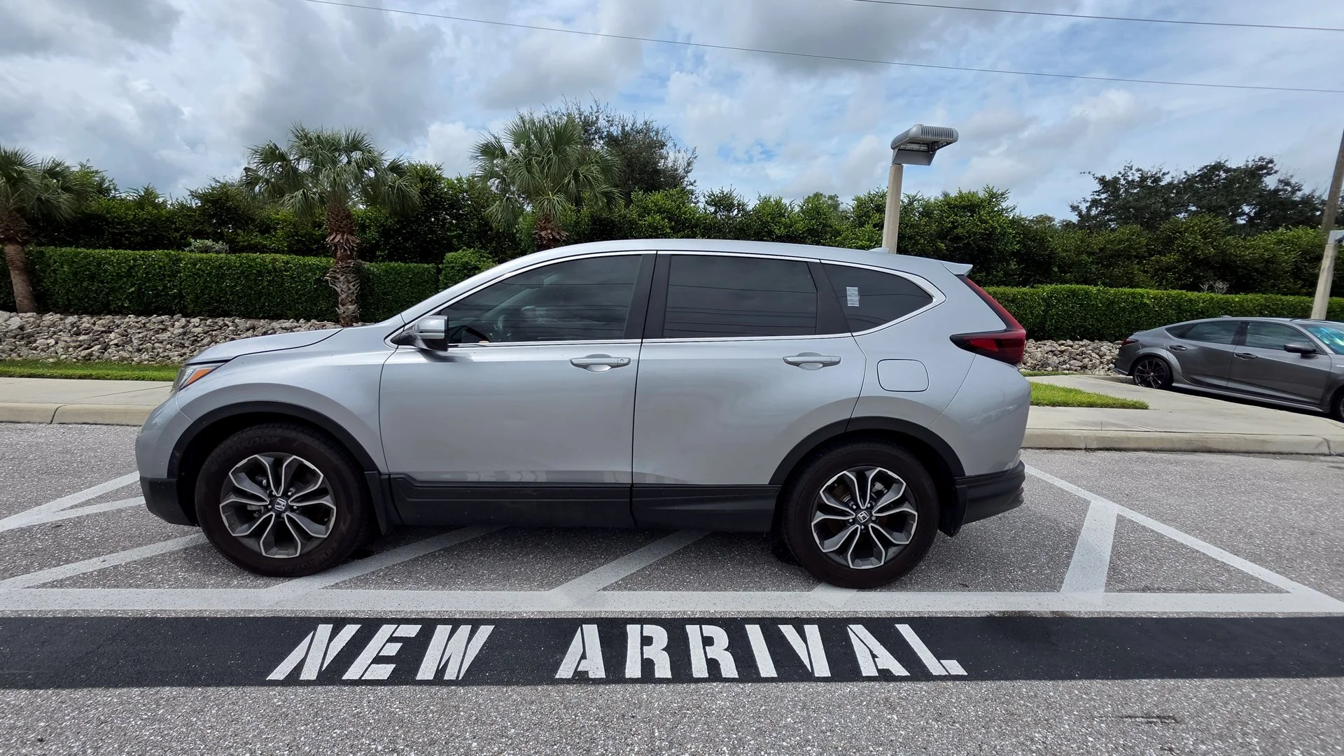 Certified Used 2020 Lunar Silver Metallic Honda EX-L image 8