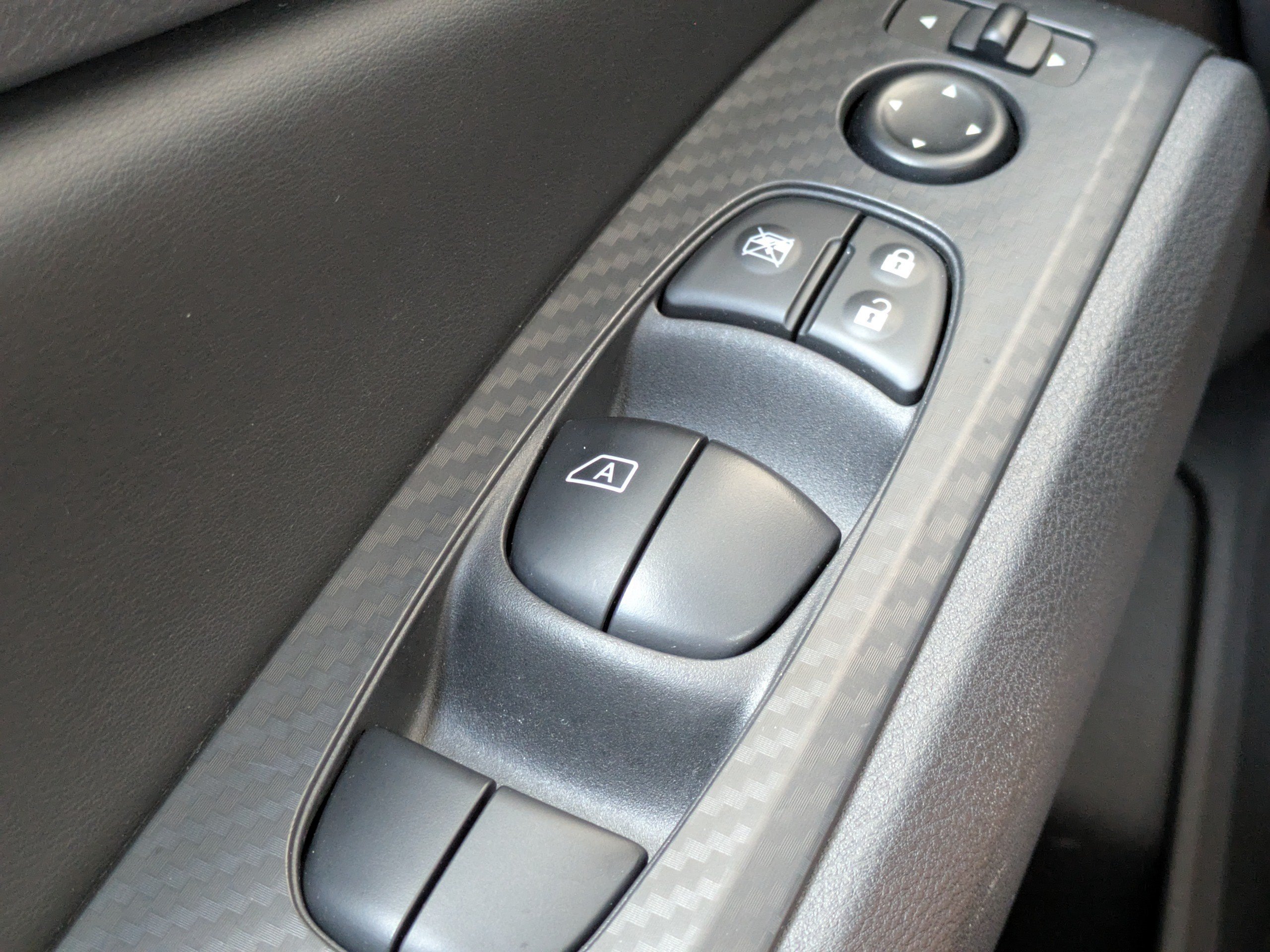 Used 2022 Super Black Nissan 2.5 SV image 23