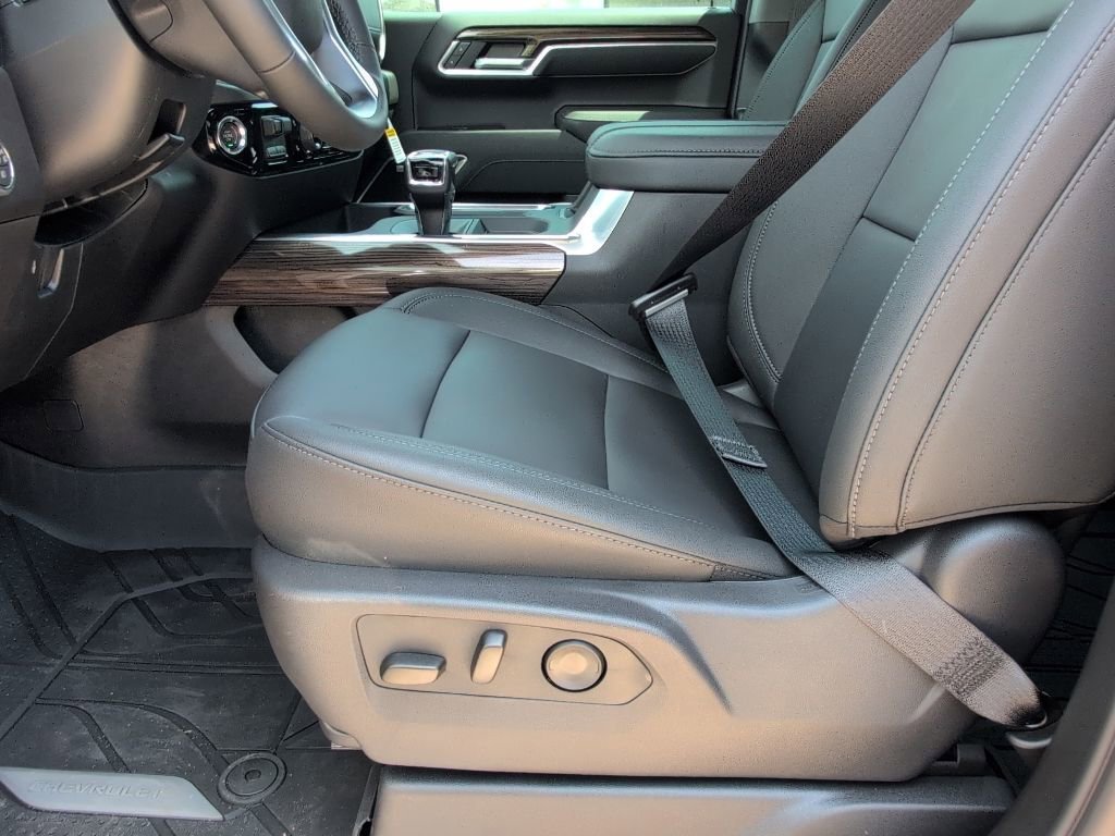 New 2026 Sterling Gray Metallic Chevrolet RST image 11