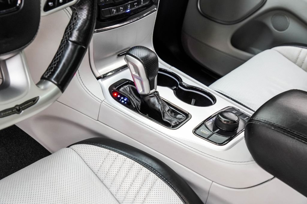 Used 2021 Silver Jeep Trackhawk image 21