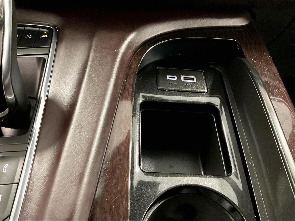 Used 2024 White Cadillac Sport Platinum image 28