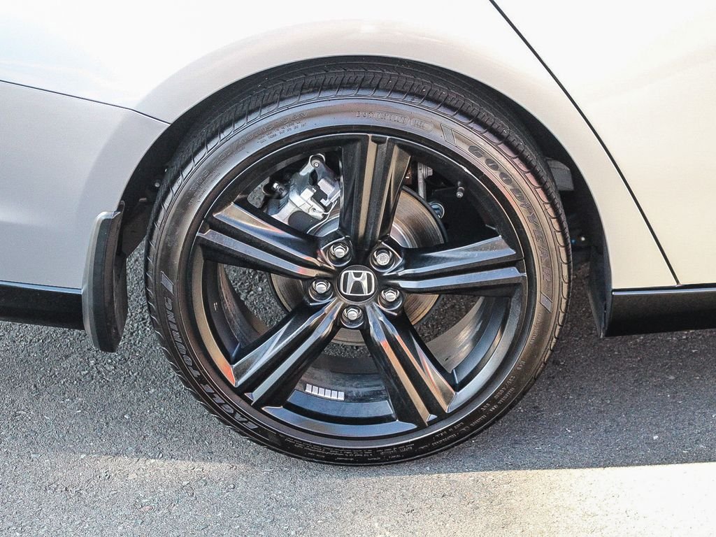 Used 2024 Silver Honda Sport-L image 12