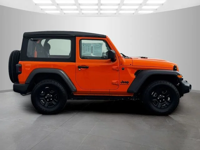 Certified Used 2025  Jeep Sport image 8