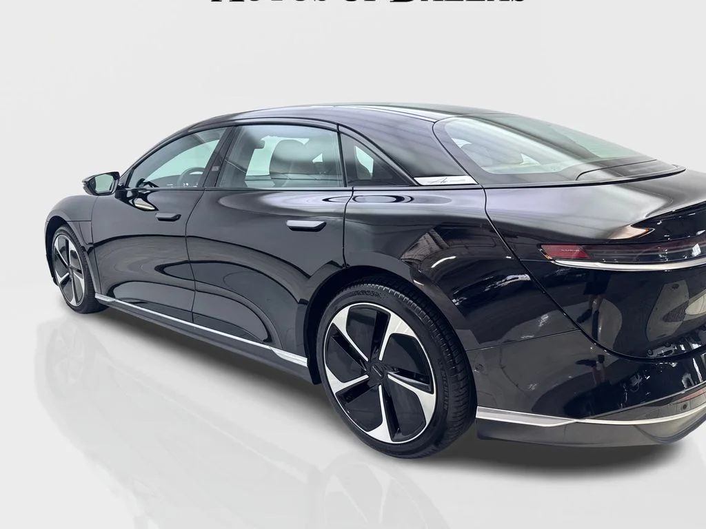 Used 2023 Black Lucid Touring image 13