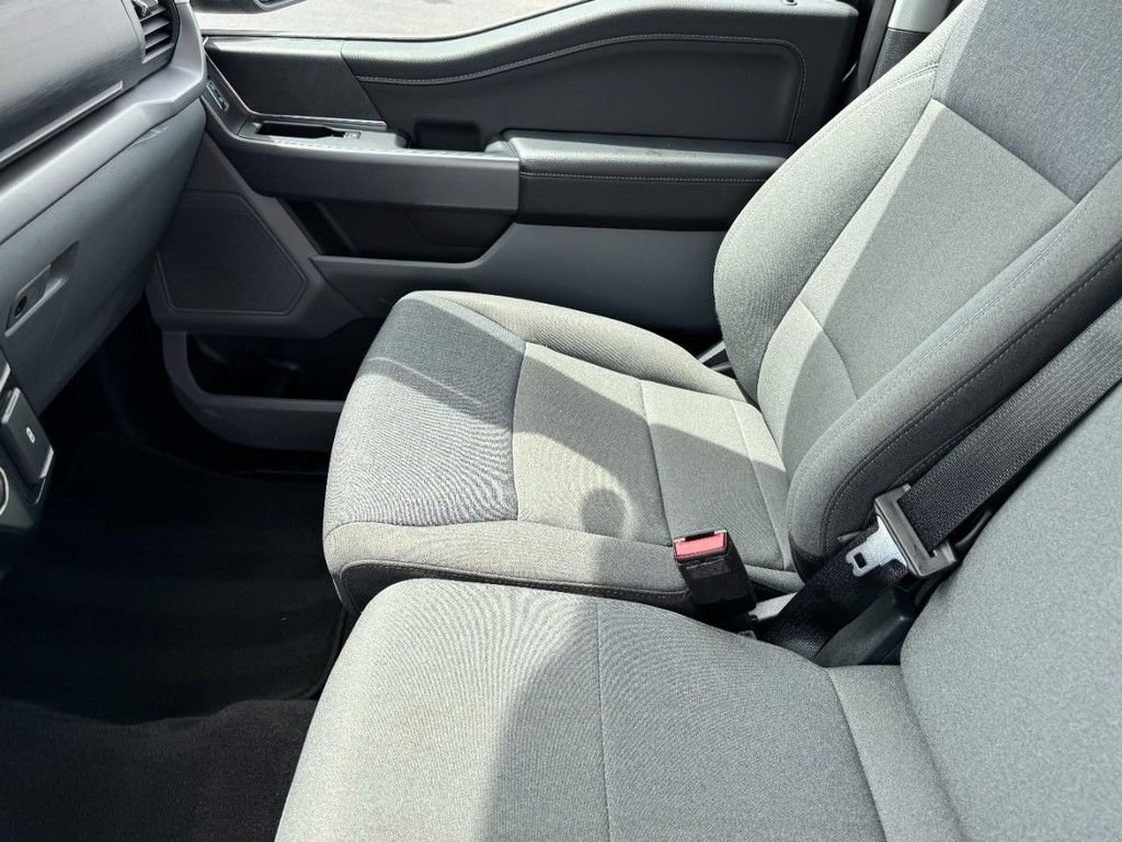 Used 2025 Black Ford XLT image 13