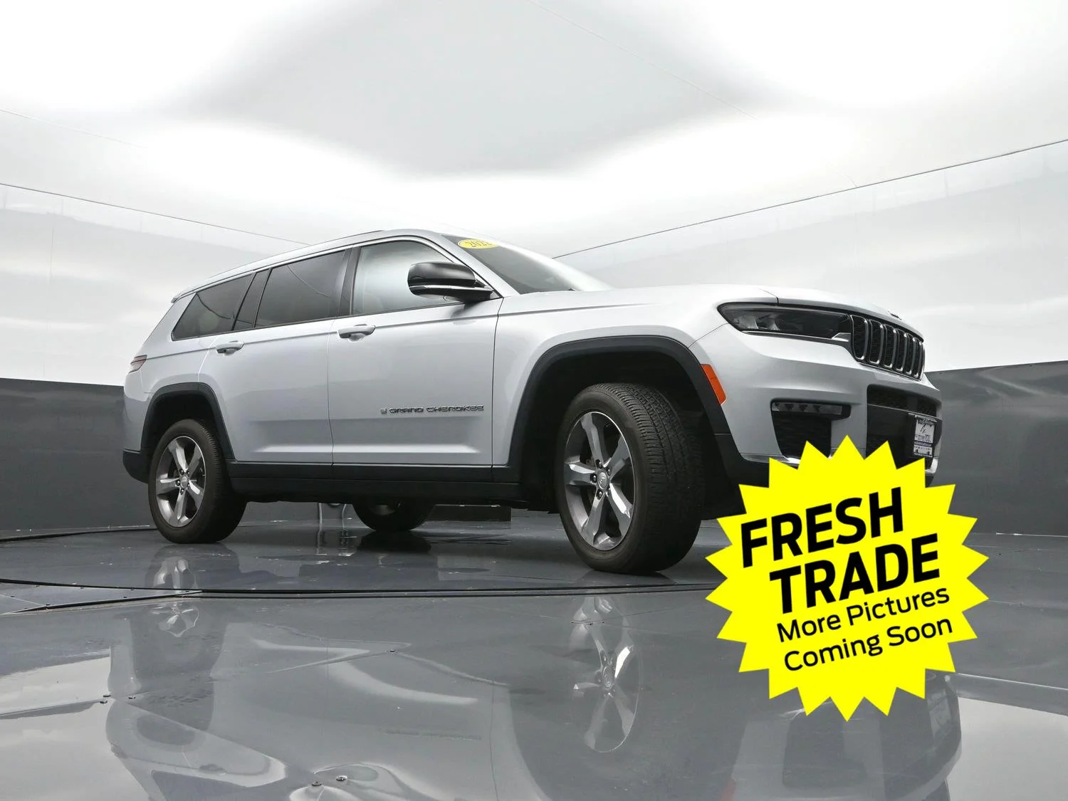 Used 2022 Silver Zynith Jeep Limited image 41