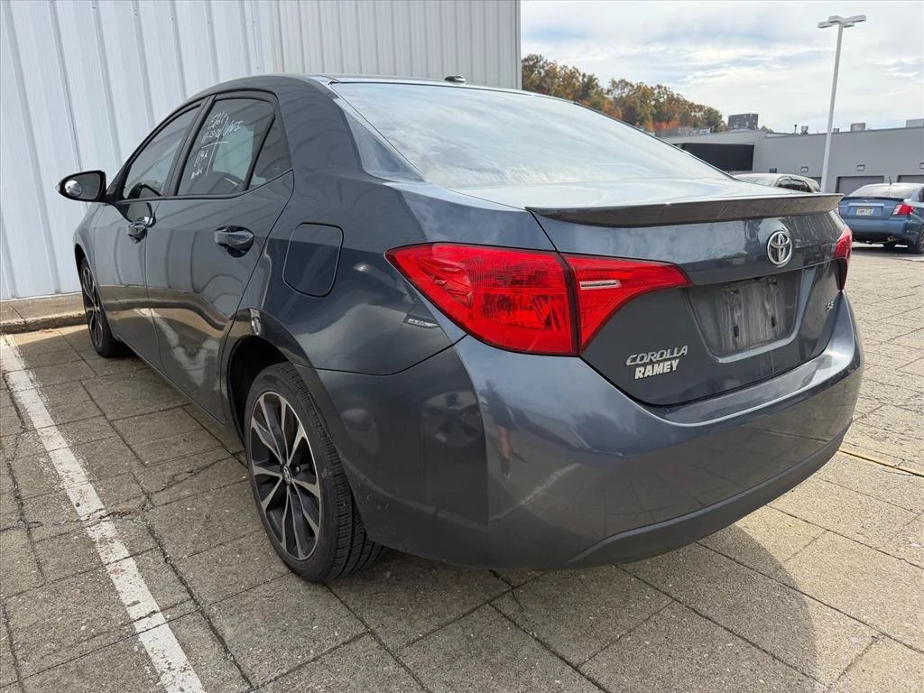 Used 2017 Gray Toyota SE image 5
