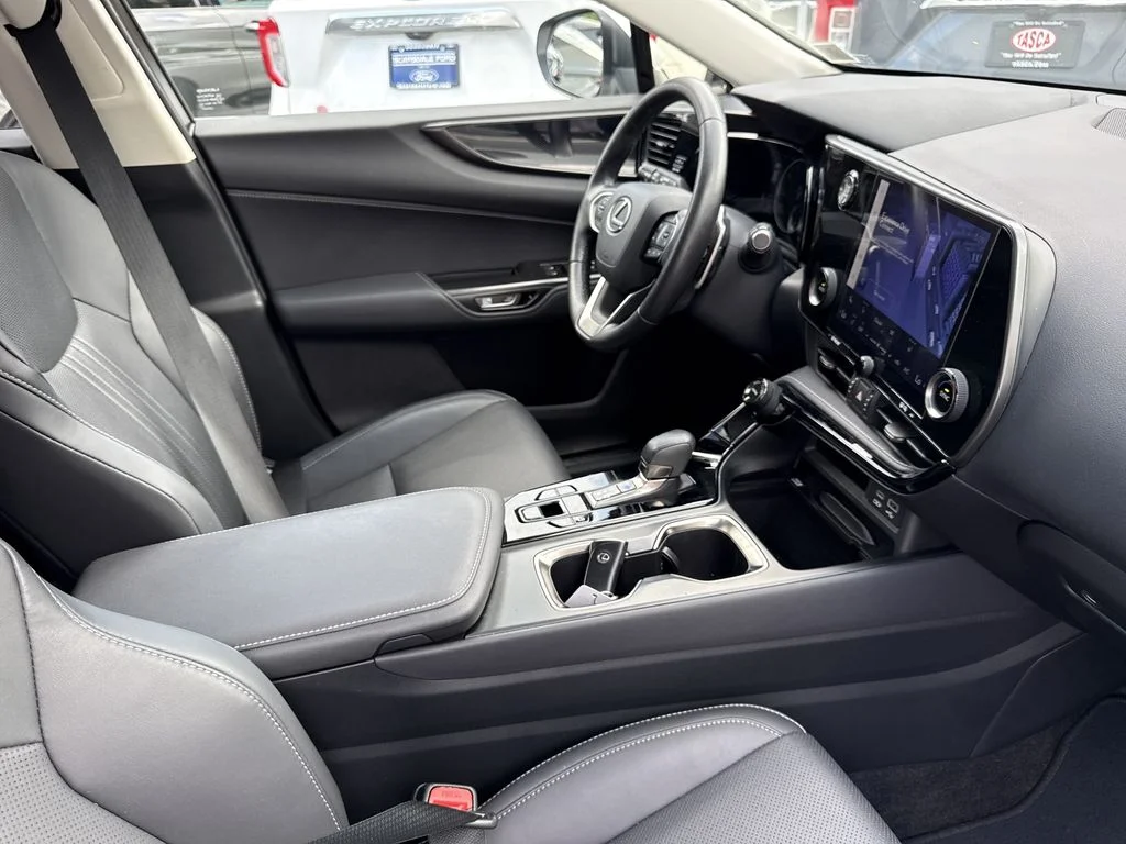 Used 2024 White Lexus 350 Base image 26