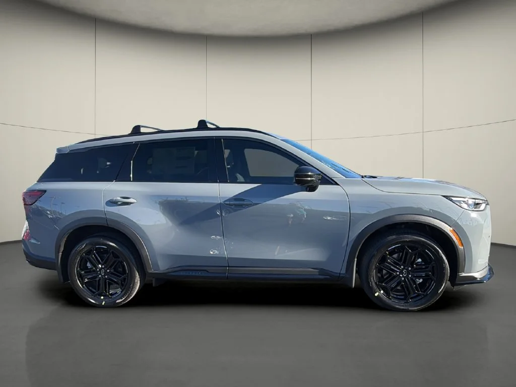 New 2027 HARBOR GRAY INFINITI Sport AWD image 8