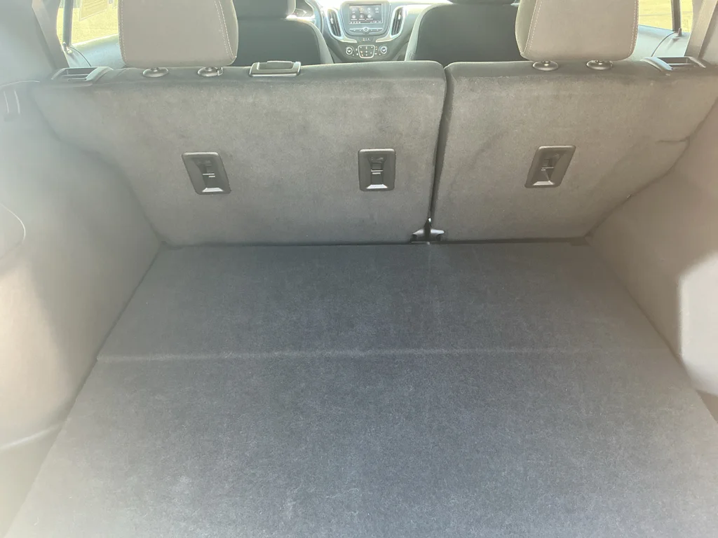 Used 2024 Summit White Chevrolet LT image 16