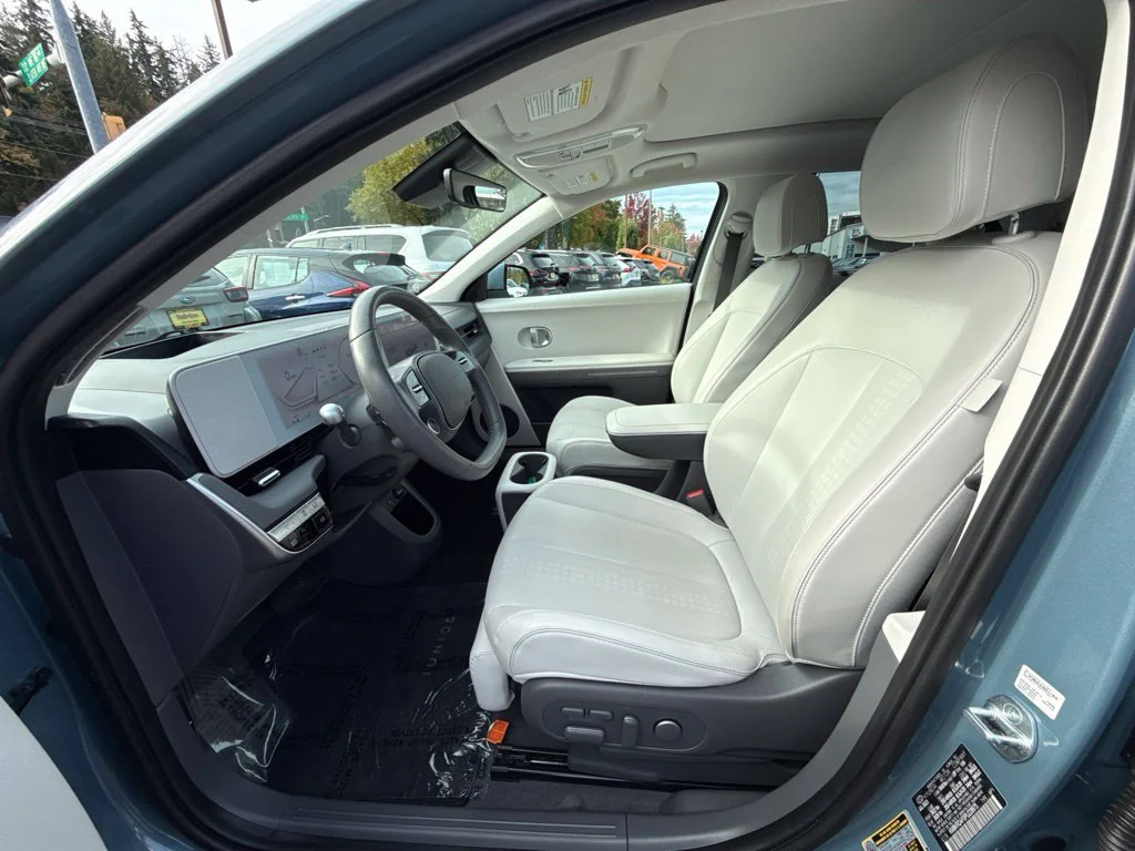 Used 2023 Lucid Blue Hyundai Limited image 9
