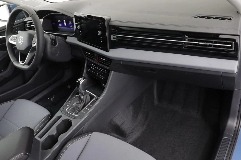 New 2026 Blue Volkswagen 1.5T SE image 21