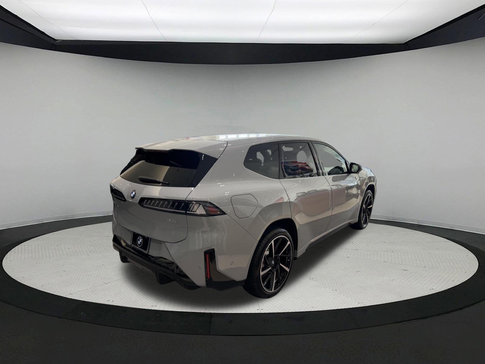 New 2027 Brooklyn Grey Metallic BMW  image 4