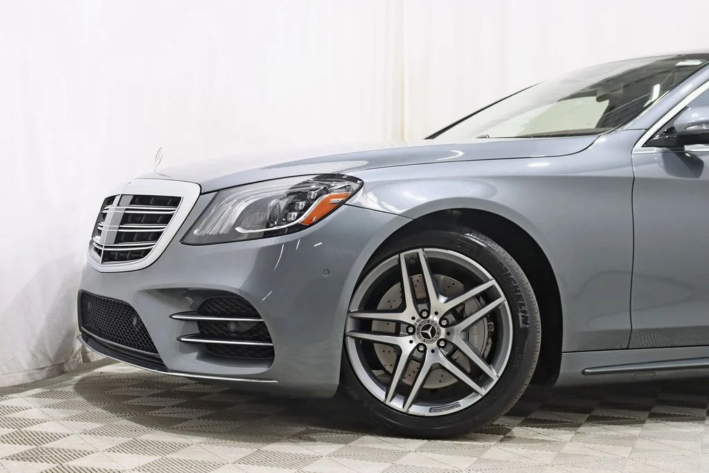 Used 2019 Gray Mercedes-Benz S 560 image 3