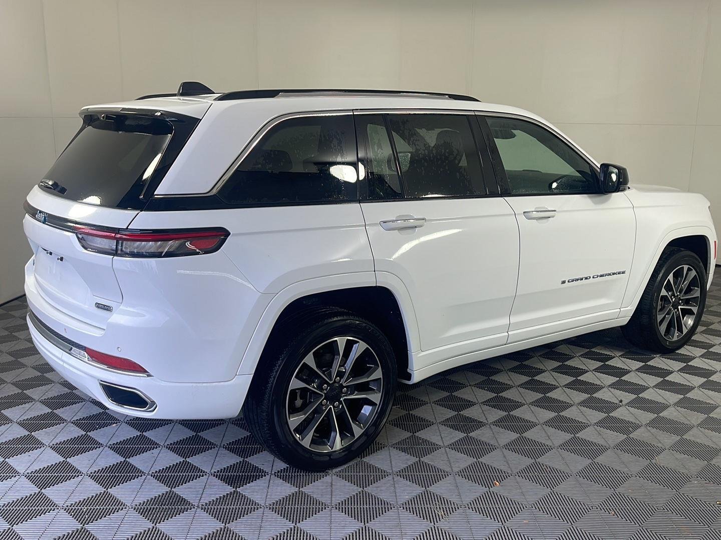 Used 2023 Bright White Clearcoat Jeep Overland image 8