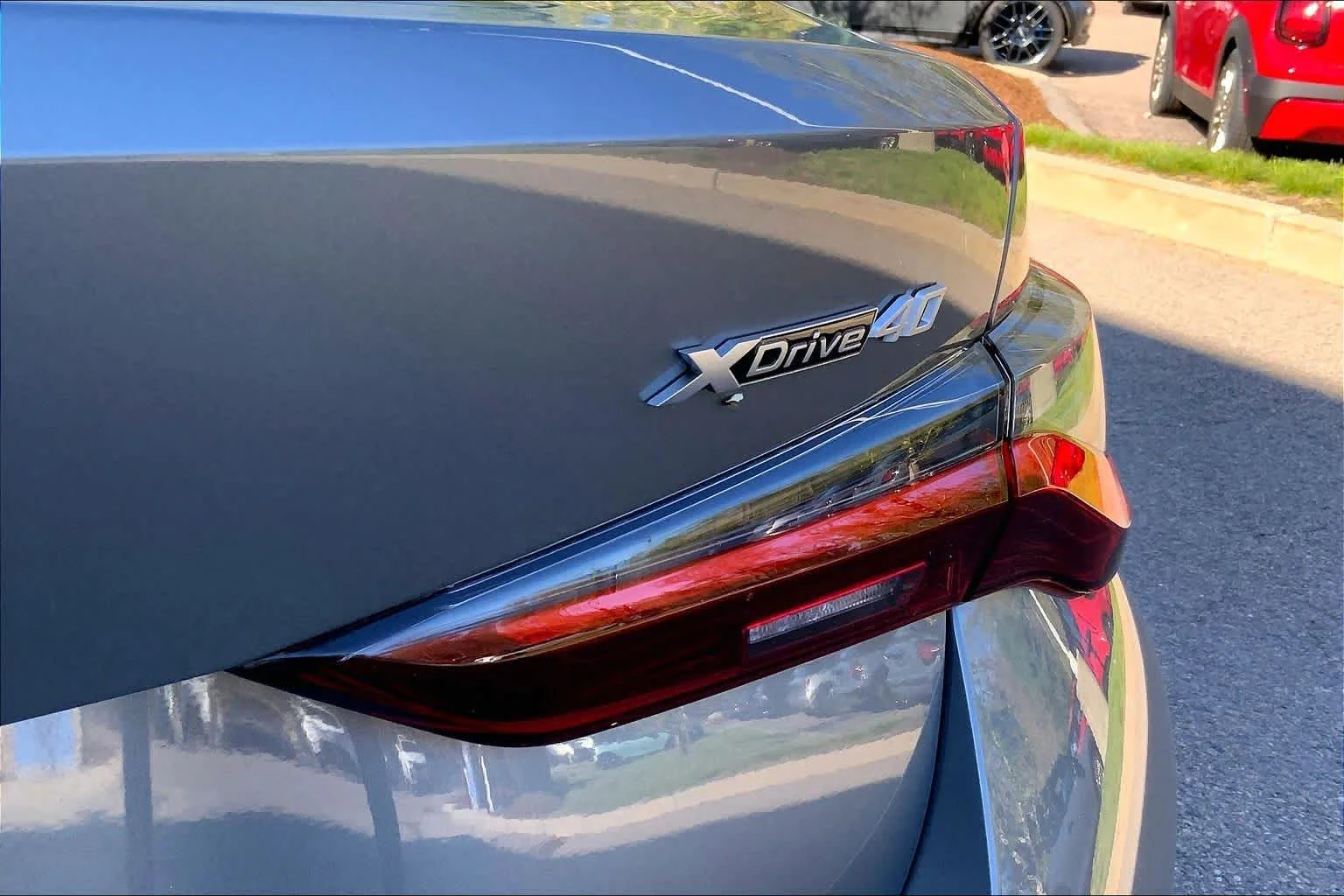 New 2026 Skyscraper Grey Metallic BMW xDrive40 image 15