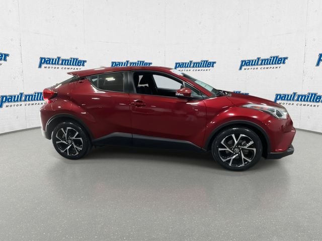 Certified Used 2018 Pearl Toyota XLE image 13