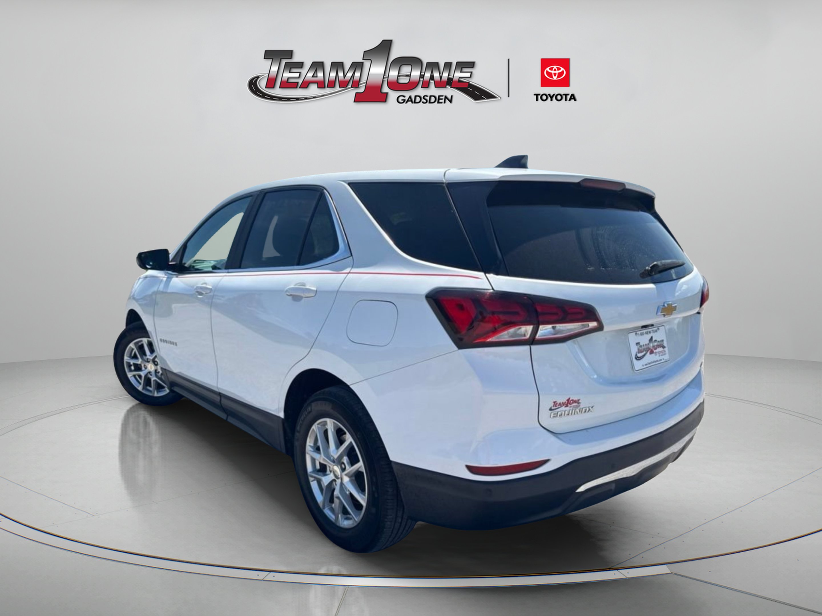 Used 2022 Summit White Chevrolet LT image 5
