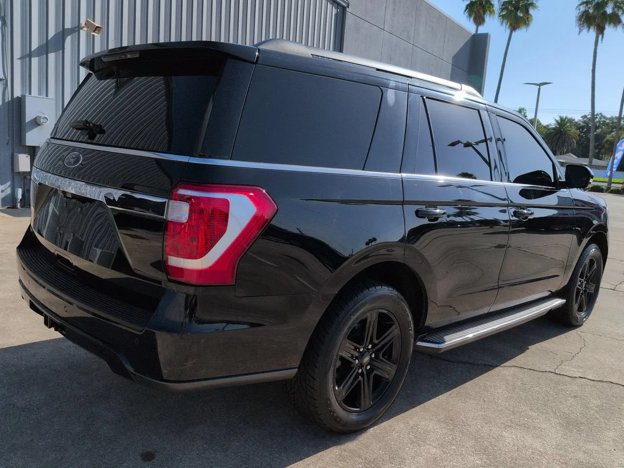 Used 2021 Black Metallic Ford XLT image 4