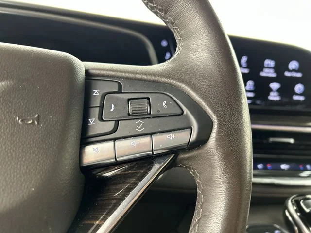 Used 2021 Red Cadillac Sport image 13