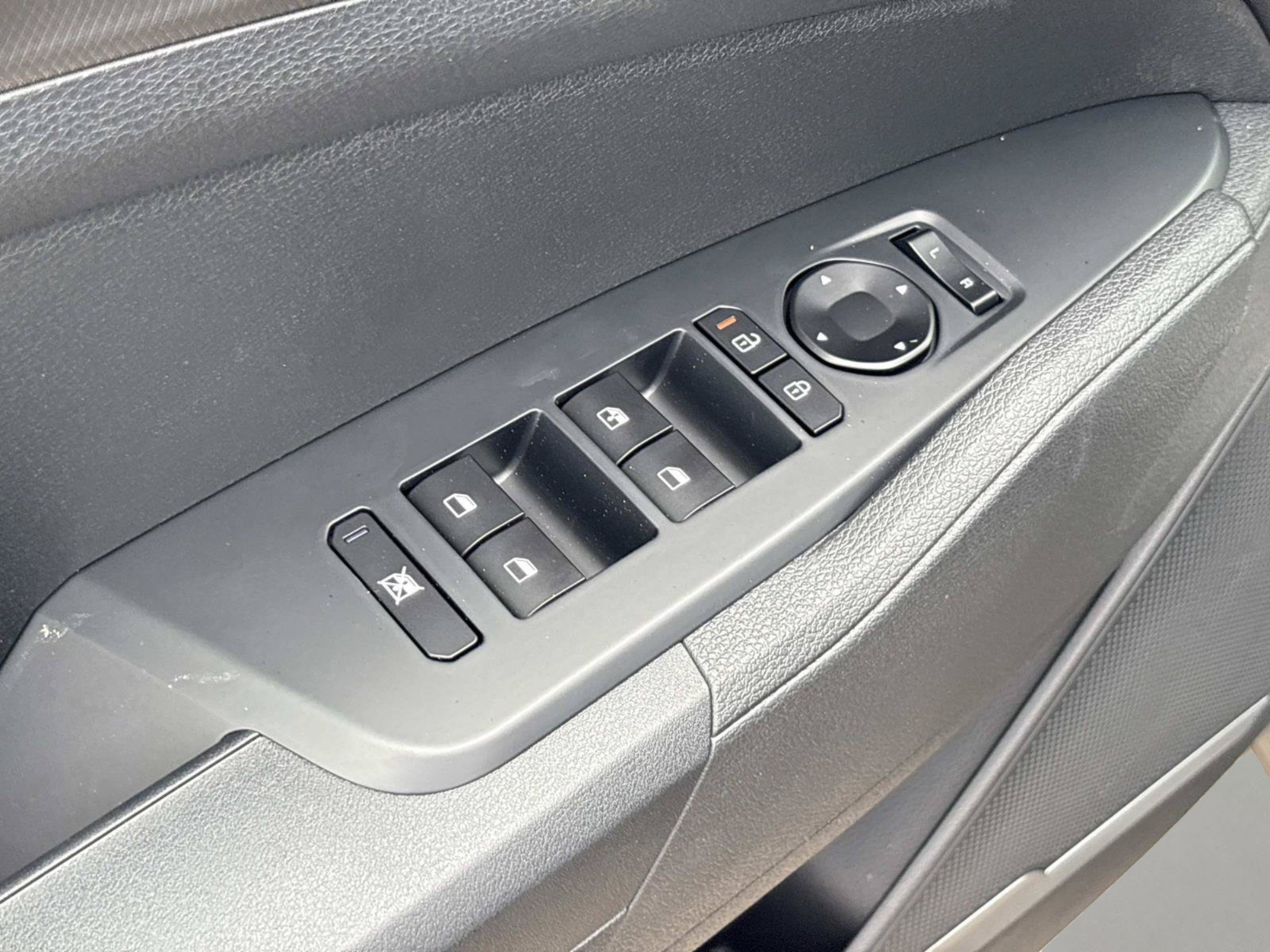 New 2027 Gravity Gray Kia LX image 20