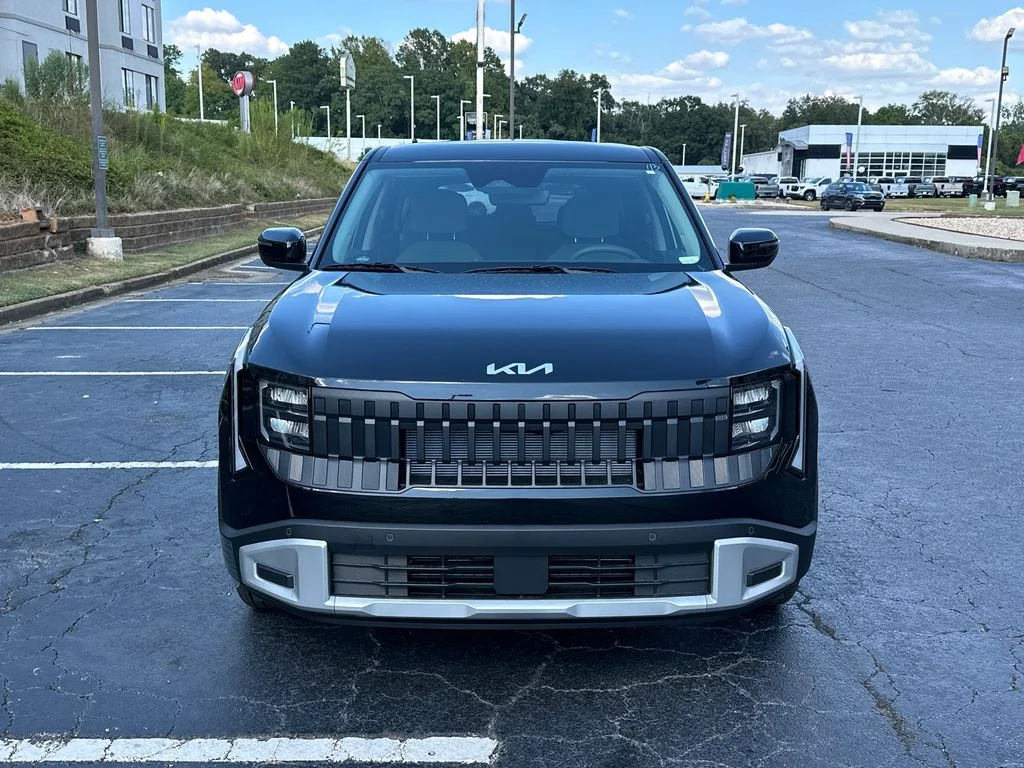 New 2027 Black Kia LX image 2