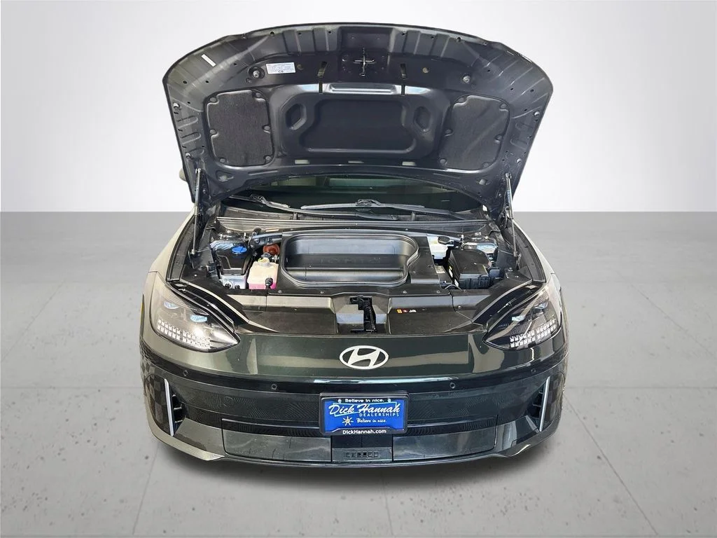 Used 2023 Green Hyundai SEL image 22