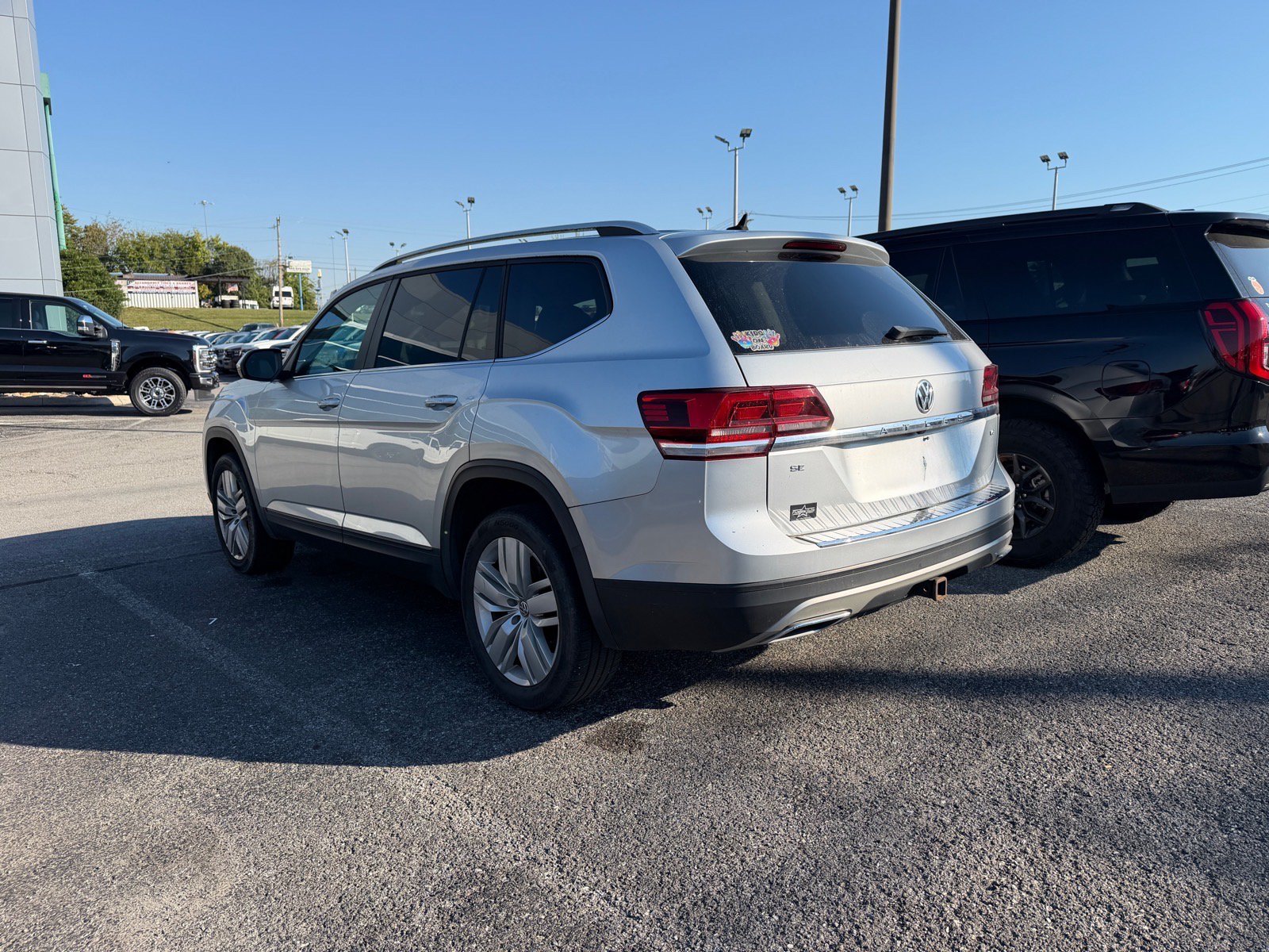Used 2019 Silver Volkswagen 3.6L V6 SE image 6