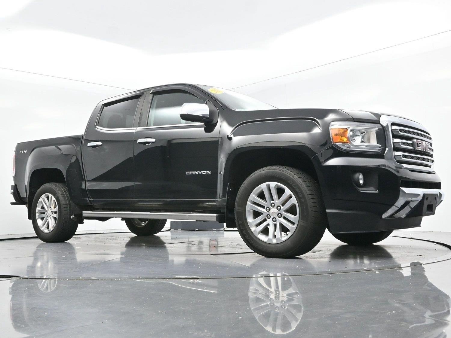 Used 2019 Onyx Black GMC 4WD SLT image 47