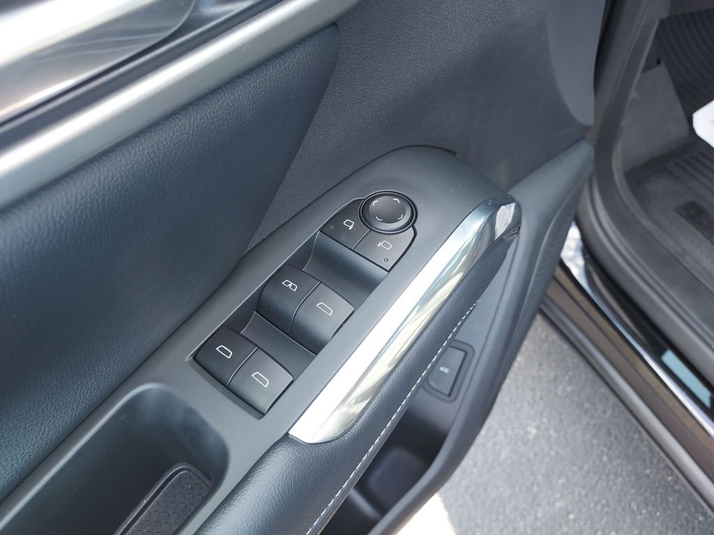 Used 2025 Black Chevrolet LT image 11