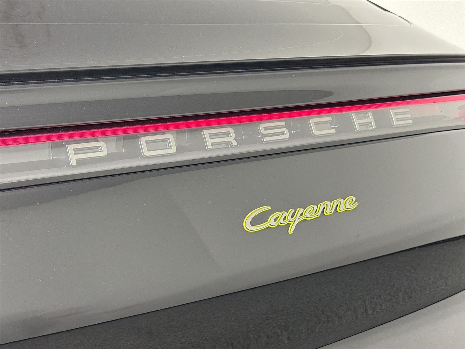 Certified Used 2022 BLACK Porsche E-Hybrid Coupé Platinum Editi image 17