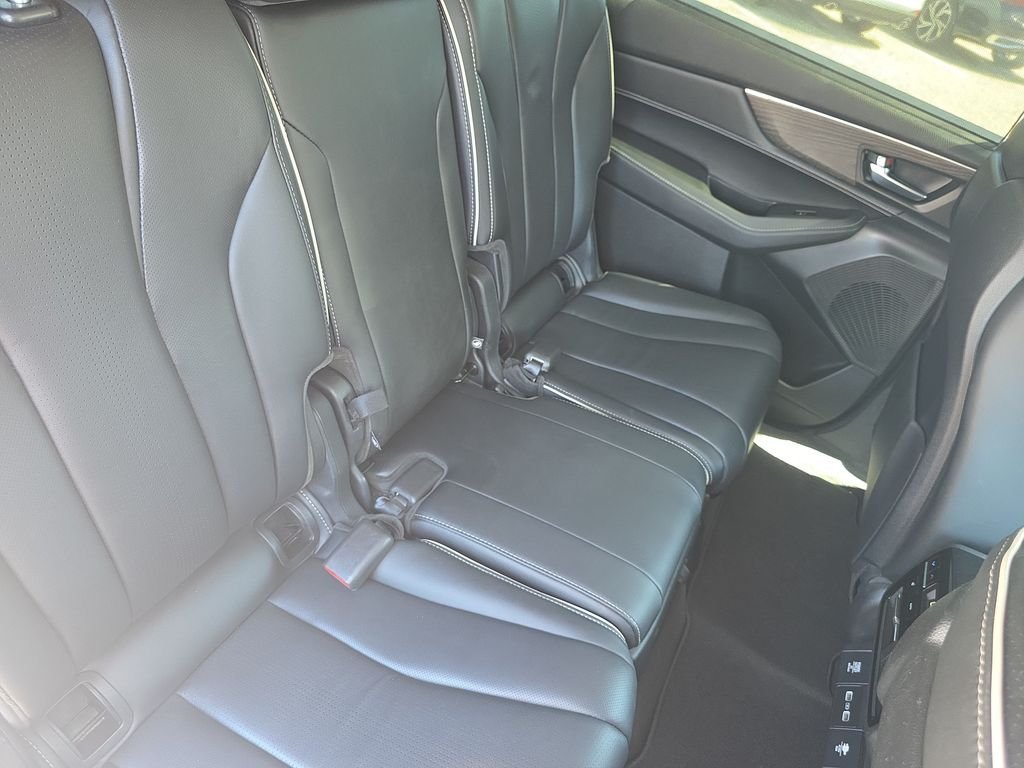 Used 2023  Acura Advance image 33