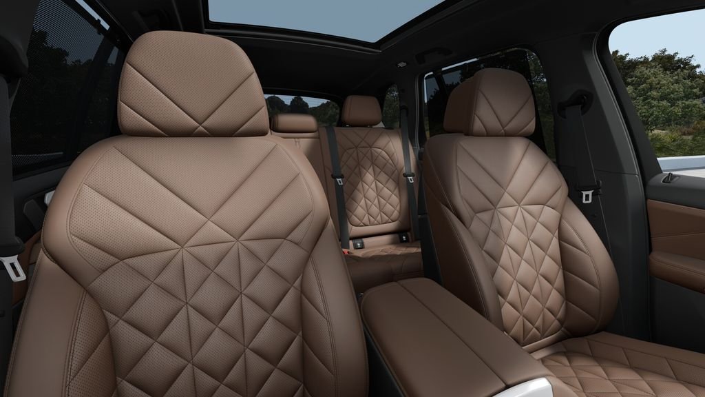 New 2026 Dravit Grey Metallic BMW xDrive40i image 36