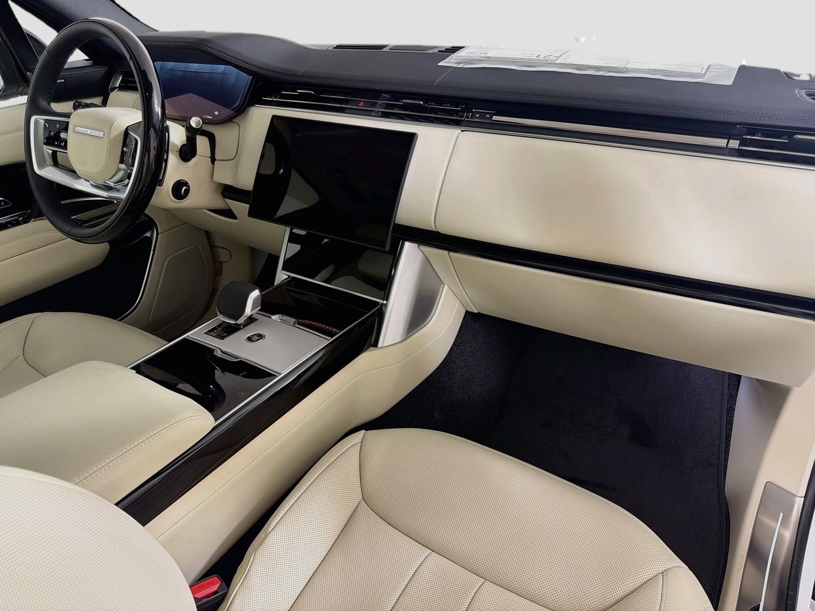 New 2026 Fuji White Land Rover SE image 34
