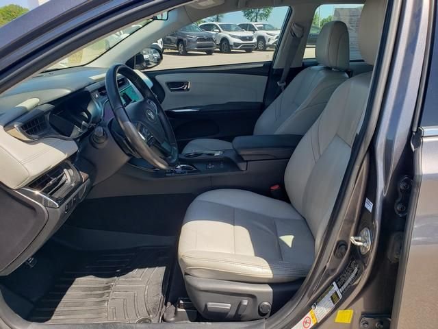 Used 2016 Gray Toyota XLE image 10