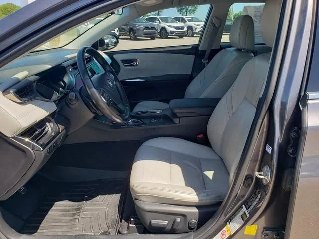 Used 2016 Gray Toyota XLE image 10