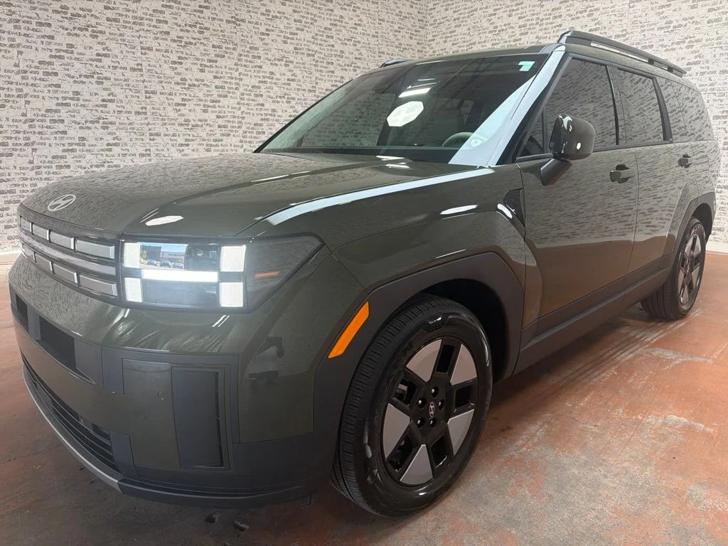 Used 2026 Rockwood Green Hyundai SEL image 3