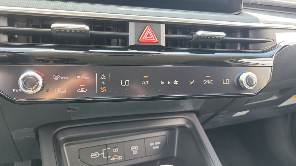 New 2026 Snow White Pearl Kia LXS FWD image 21
