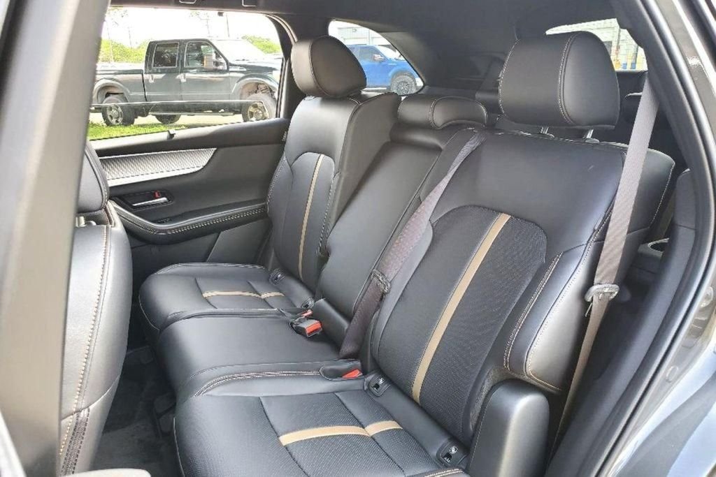 2025 Mazda CX-90 Premium Package - Photo 18