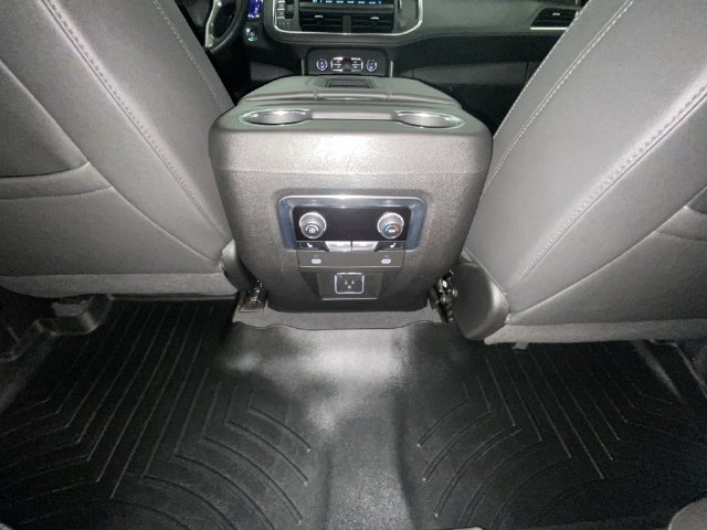 Used 2023 Gray Chevrolet Z71 image 30