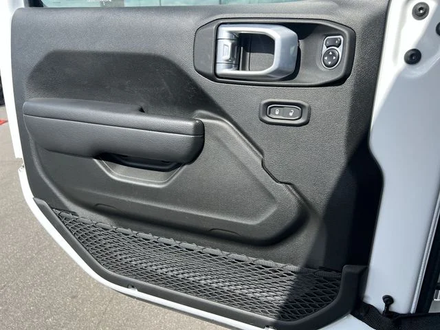 Used 2024 White Jeep Sport S image 23