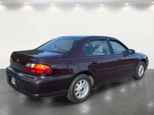 Used 1999 Red Chevrolet LS image 16