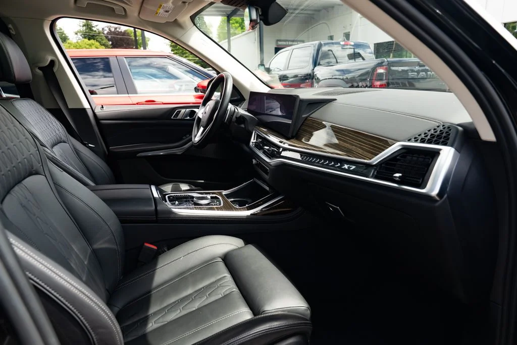 Used 2023 Black BMW xDrive40i image 28