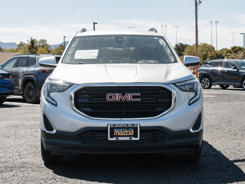 Used 2020 Quicksilver Metallic GMC SLE image 2