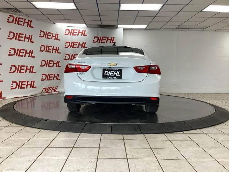 Used 2018 White Chevrolet LS image 6