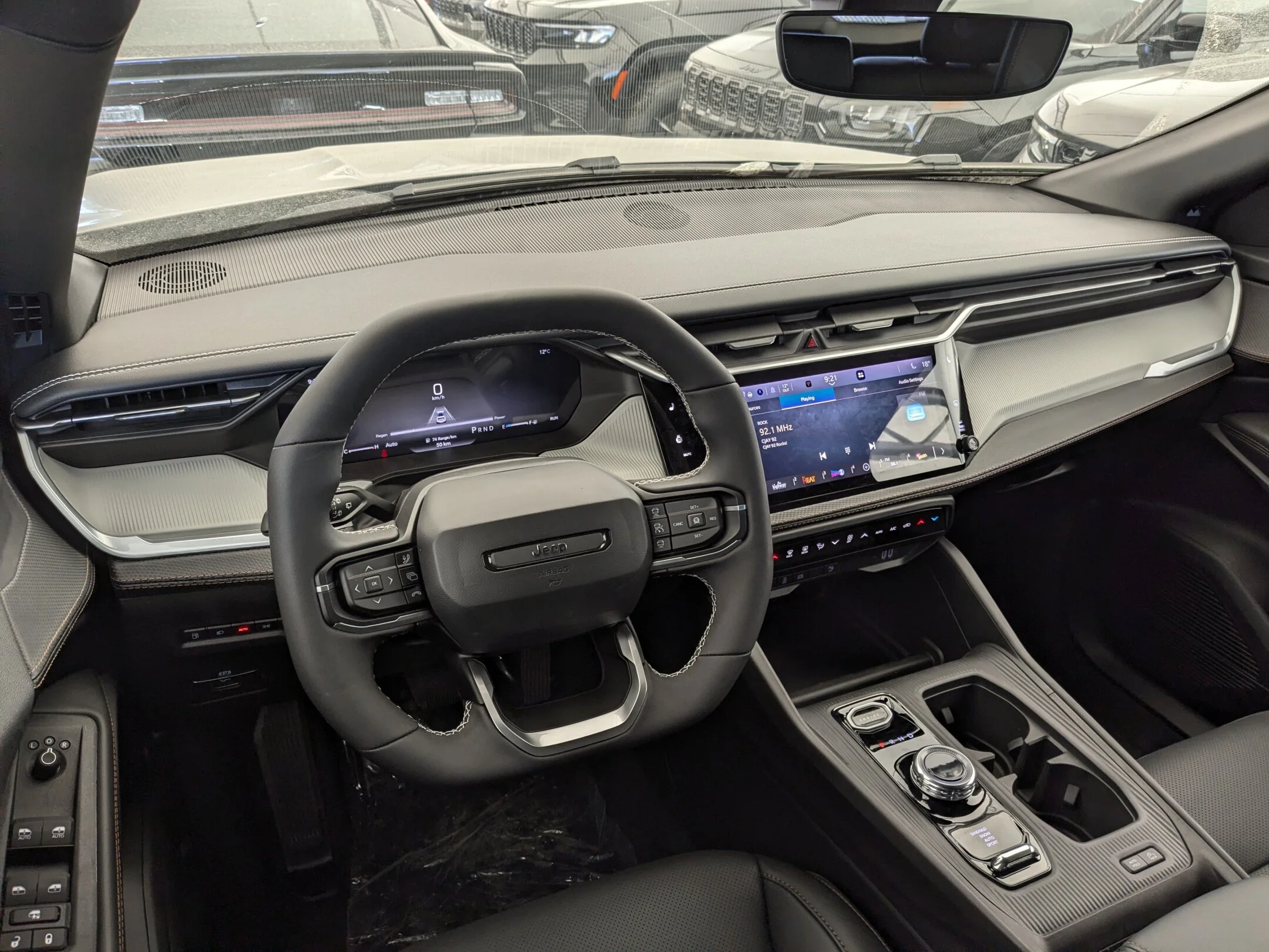 New 2026 Grey Jeep Limited - - Hybrid - Dual-Pane Pano Sunroof - Capri Leatherette - Power Liftgate & More! image 24