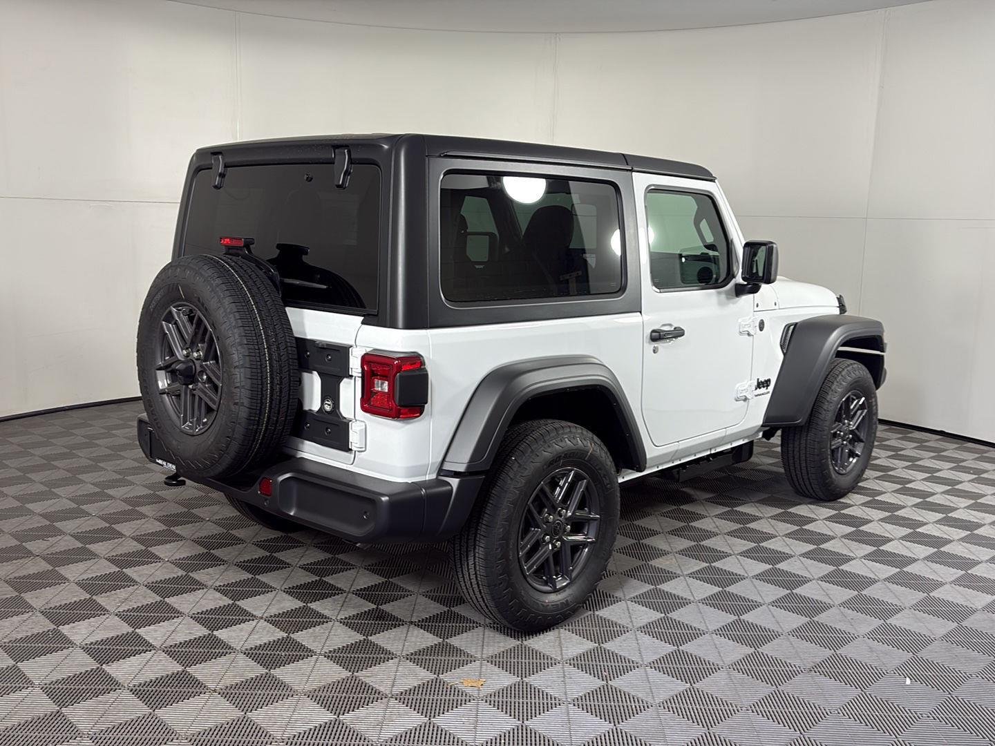 New 2026 Bright White Clear-Coat Exterior Paint Jeep Sport S image 4