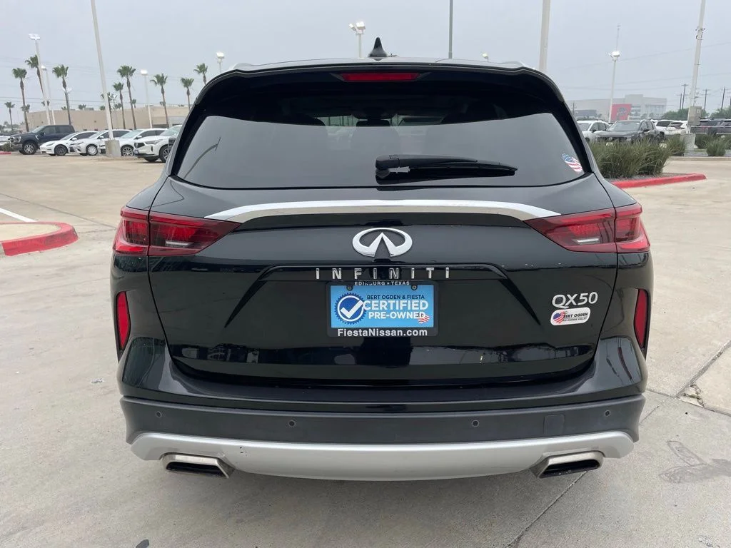 Used 2023 Black INFINITI LUXE image 4